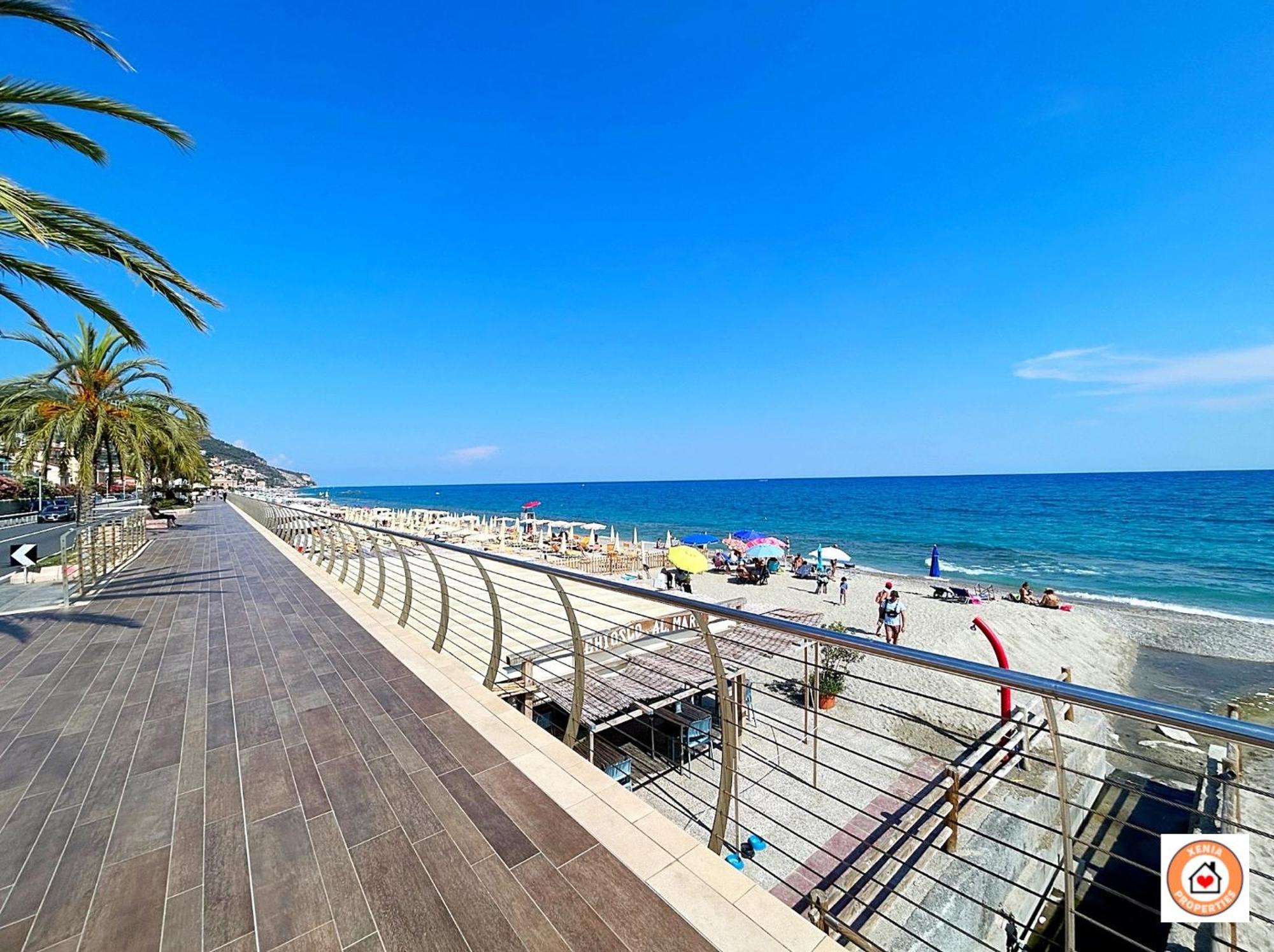 Apartament Gioiello Marino - Mare, 2 Minuti A Piedi Pietra Ligure Zewnętrze zdjęcie
